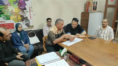 بالصور.. وكيل تعليم الغربية يتابع استعدادات امتحانات الدبلومات من غرفة العمليات الرئيسية