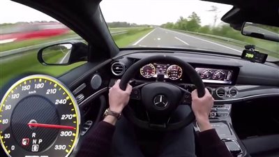 هل نستوحي الفكرة في مصر؟ قانون جديد يحدد سرعة السيارات إجباريًا لإيقاف نزيف الدماء بأمريكا