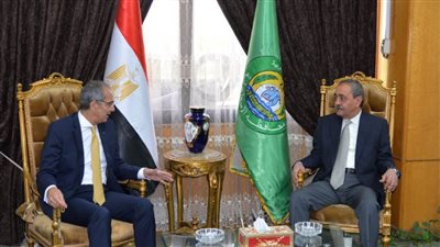 محافظ الإسماعيلية يستقبل وزير الاتصالات لافتتاح عدد من المشروعات