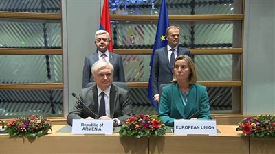 أرمينيا والاتحاد الأوروبي يبحثان آخر تطورات تطبيع العلاقات بين باكو ويريفان