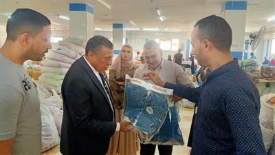 بالصور.. الديب يتابع التعليم والتدريب المزدوج للطلاب بشركة ملابس بالبحيرة