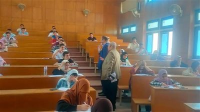 توفير كافة السبل لراحة للطلاب وانتظام سير الامتحانات بجامعة دمنهور