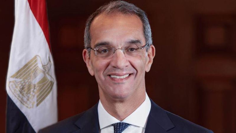 الدكتور عمرو طلعت