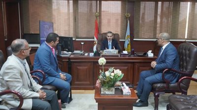 بالصور.. محافظ الغربية يناقش مستجدات أعمال إنشاء مركز خدمات مصر