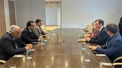 وزير الصحة يناقش تعزيز التعاون مع روسيا في تصنيع الدواء والمعدات الطبية