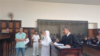 ذبحت زوجها وإصابة نجلهما.. معلمة تعترف أمام محكمة جنايات أسيوط بتفاصيل الواقعة