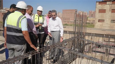  بالصور.. محافظ الغربية يتفقد إنشاء كورنيش ومبنى مجلس مدينة المحلة وأعمال الرصف