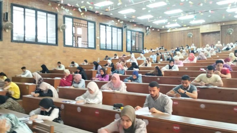 امتحانات الفصل الدراسي