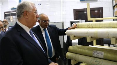 وزير الزراعة يفتتح معامل بناء القدرات لأبحاث تحلية المياه بمركز بحوث الصحراء