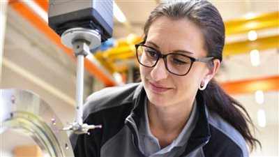 ألمانيا تُعلن عن نظام تأشيرة جديد للعمال المهرة دون شرط التعاقد مع الشركات