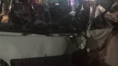 مصرع شخصين وإصابة 5 آخرين في تصادم سيارة ميكروباص وتوك توك بأسيوط