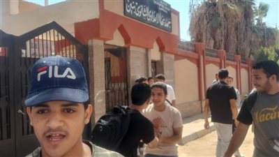 فرحة طلاب الثانوية الأزهرية بالقليوبية لسهولة امتحان 