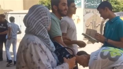 سهولة القرآن الكريم ترسم الفرحة على وجوه طلاب الثانوية الأزهرية بالشرقية