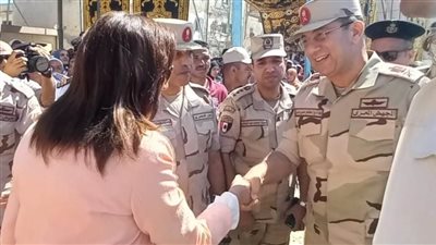 نائب محافظ البحيرة تستقبل قائد المنطقة الشمالية ويتفقدان أعمال القافلة الطبية العلاجية المجانية بـ