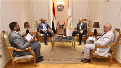 وزير النقل يستقبل السفير السوداني الجديد بالقاهرة 