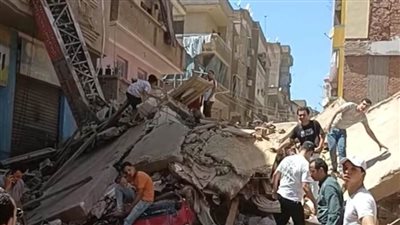 انهيار عقار مكون من 5 طوابق بالدقهلية والبحث عن ضحايا 
