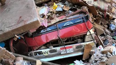 إنقاذ شاب من أسفل العقار المنهار بالدقهلية ونقله للمستشفى 