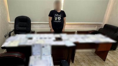 القبض على متهم يروج على مواقع التواصل الاجتماعي لشهادات جامعية مزورة
