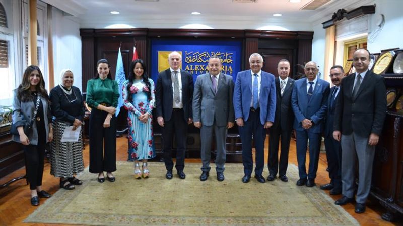 رئيس جامعة الإسكندرية