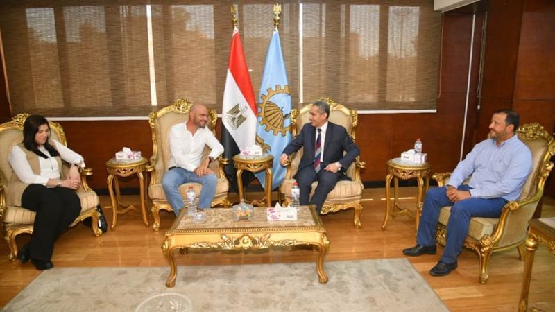 محافظ الغربية خلال