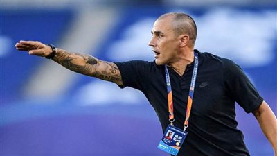 أودينيزي الإيطالي يعلن رحيل مدربه فابيو كانافارو