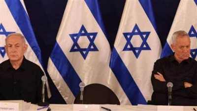 عاجل.. نتنياهو يناشد جانتس بعدم الاستقالة من حكومة الطوارئ.. ماهو رد الأخير؟ 