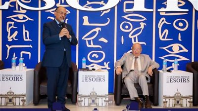 خلال مؤتمرها الـ36: المصرية لزرع العدسات تكرم د. وسيم السيسي