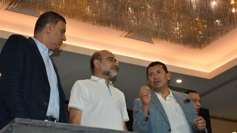 د. أشرف صبحى