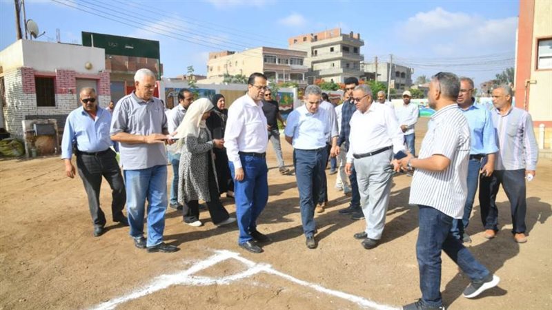 محافظ الغربية بالقرية