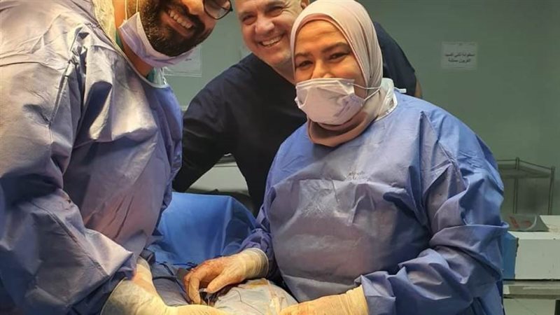 الفريق الطبي بمستشفى