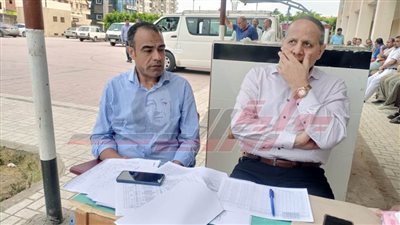 عبد الله يتفقد مركز توزيع صناديق أسئلة امتحانات شهادة الثانوية العامة بكفر الشيخ