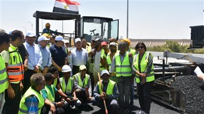 وزير النقل يتابع جاهزية محور بديل خزان أسوان للافتتاح