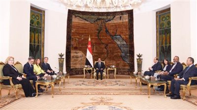 عاجل| الرئيس السيسي يشدد على أهمية تضافر الجهود الدولية لإزالة العراقيل أمام إنفاذ المساعدات الإنسانية لغزة