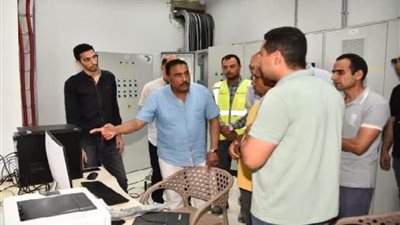 محافظ مطروح يوجه بسرعة الانتهاء من تشغيل محطة الرميلة لتحلية مياه البحر
