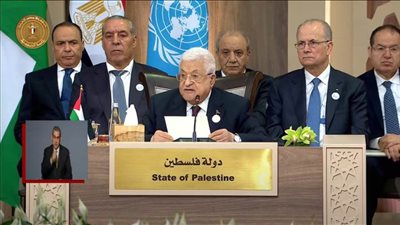 عاجل..الرئيس الفلسطينى يطالب بوقف إطلاق النار وانسحاب القوات الإسرائيلية من قطاع غزة