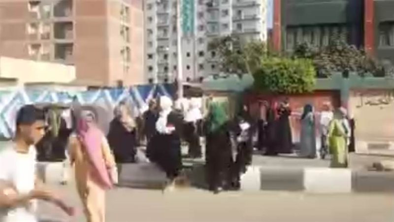 توافد الطلاب