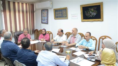 سكرتير مساعد البحيرة يتابع الموقف التنفيذي لمشروعات مياه الشرب والصرف