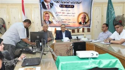 ضبط طالب ثانوي بالشرقية حاول الغش بالهاتف أثناء امتحان الاقتصاد