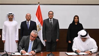عاجل.. رئيس الوزراء يشهد مراسم توقيع العقد النهائي مع مجموعة موانئ أبوظبي