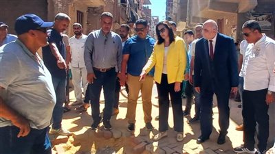 نائب محافظ البحيرة تتفقد أعمال تركيب الانترلوك بمنطقة أسطوفان وأعمال رصف منطقة الحدائق