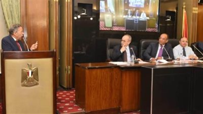 الأطباء تشارك في اجتماع 