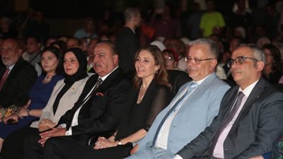 وزيرة الثقافة تفتتح فعاليات الدورة الـ44 للمعرض العام للفنون التشكيلية 