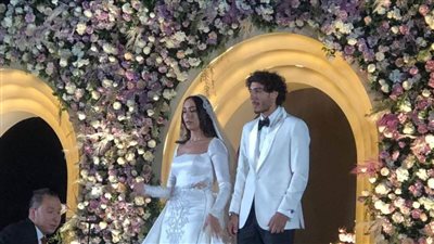 بالصور.. محمد صلاح ونجوم الكرة المصرية يشعلون فرح محمد هاني