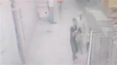 مصرع طفلة تحت عجلات سيارة أثناء رجوعها للخلف بالخانكة