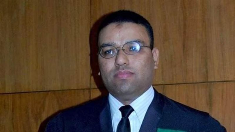 الدكتور أحمد ثابت