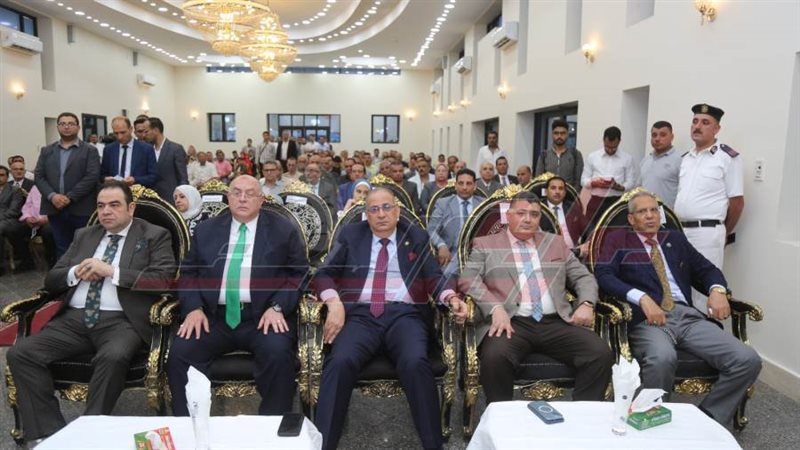 خلال الافتتاح