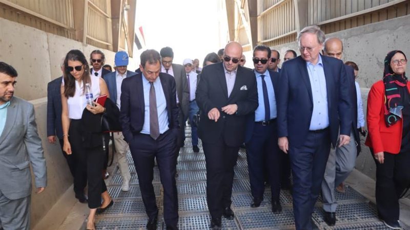 محافظ بنى سويف وسفير