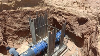 مساعد نائب رئيس هيئة المجتمعات العمرانية يتفقد خط المياه المغذي للرابية بالشروق