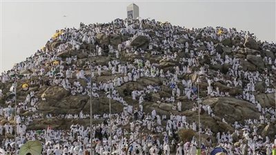 مليارا مسلم يتطلعون لدعوات الحجيج على صعيد عرفات