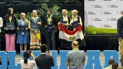 طلاب مدرسة «ستيم» بالغردقة يحصدون الميداليتين الفضية والبرونزية بمسابقة Genius Olympiad بأمريكا| صور